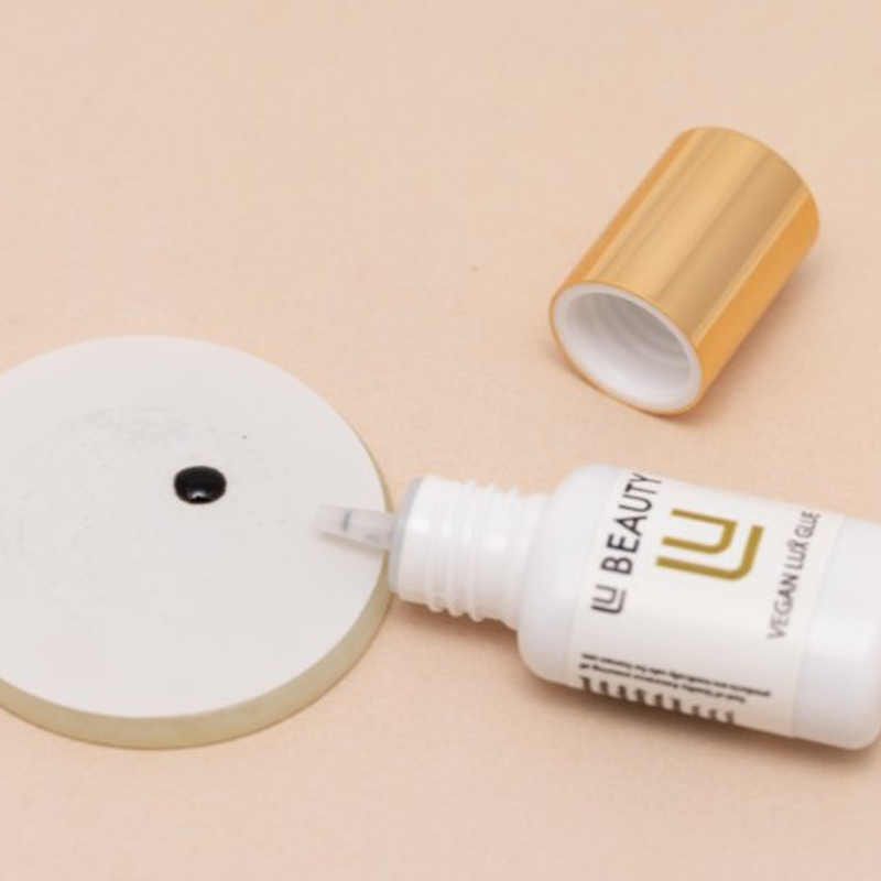 Vegan Adhesive Lu Beauty